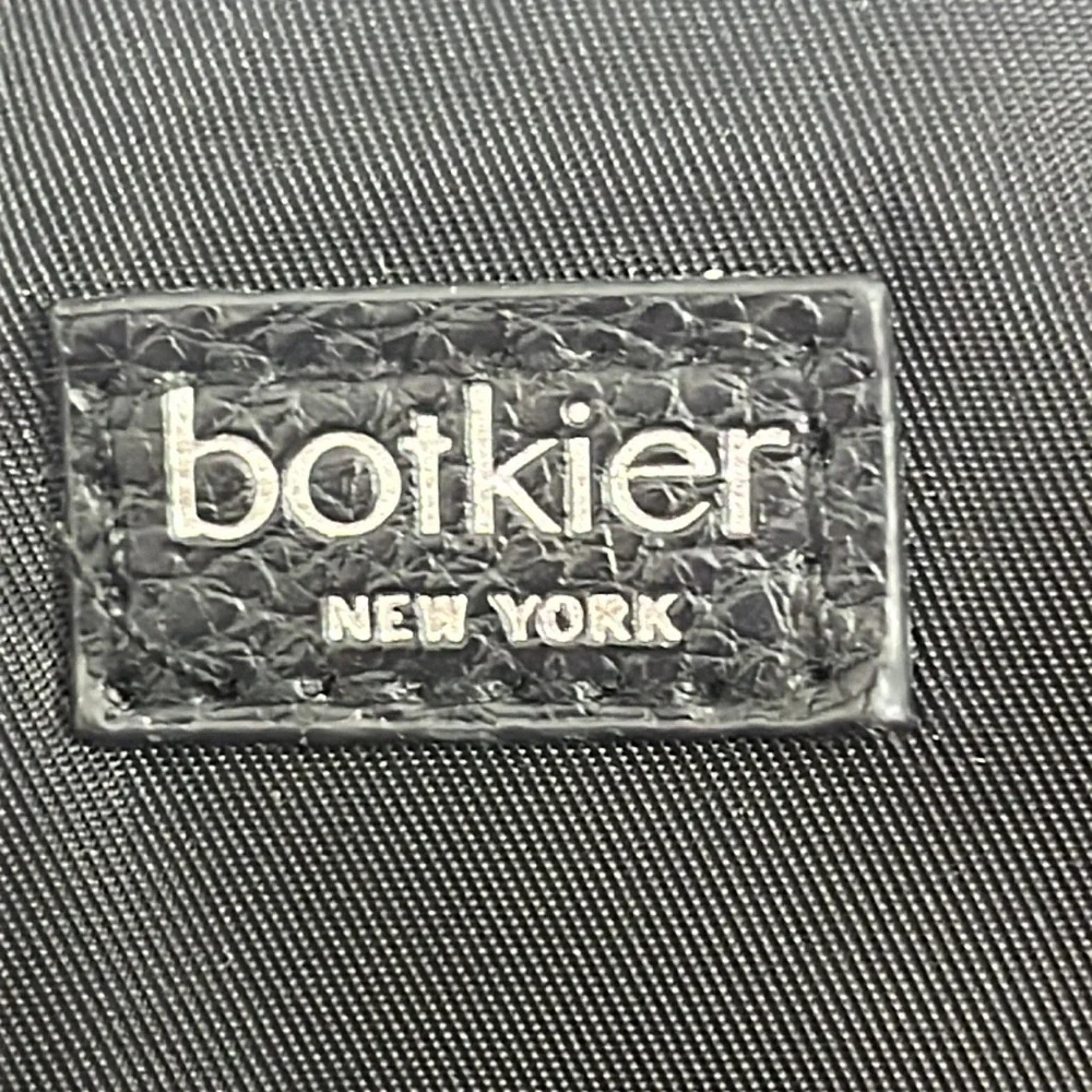 Botkier bond black tote bag zipper top vinyl outer - Picture 4 of 13